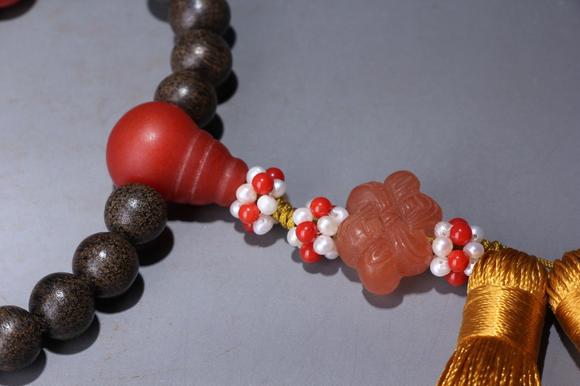 旧藏老沉香配南红背云108佛珠