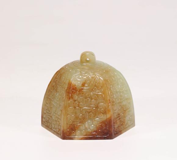 hetianjadeornamentfromhan汉代和田玉回纹摆件