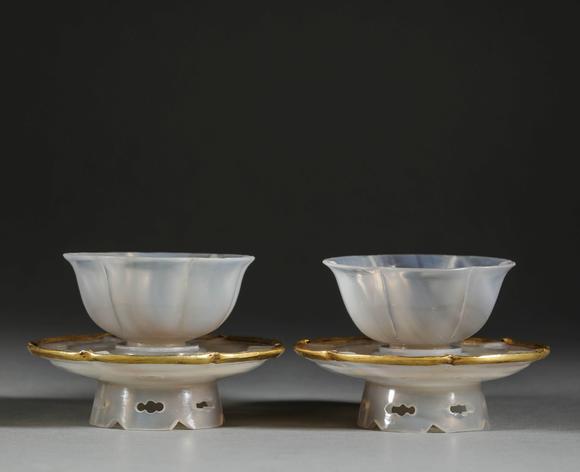 carnelain wine cup with gold in song dynasty 宋代玛瑙包金酒盏