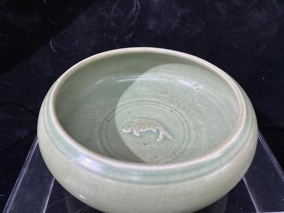 明代龙泉窑青釉鱼纹笔洗 ming dynasty longquan kiln blue glaze