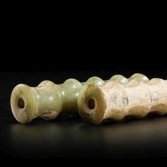 ornament in bamboo form from hongshan culture 红山文化竹节玉握