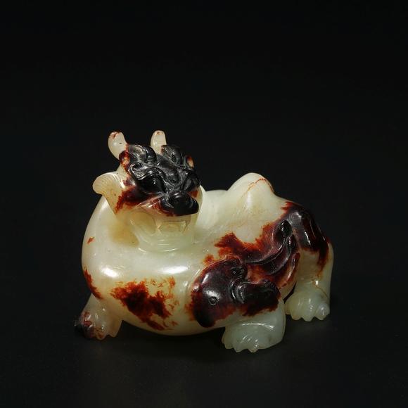 jade beast from han 汉代玉兽