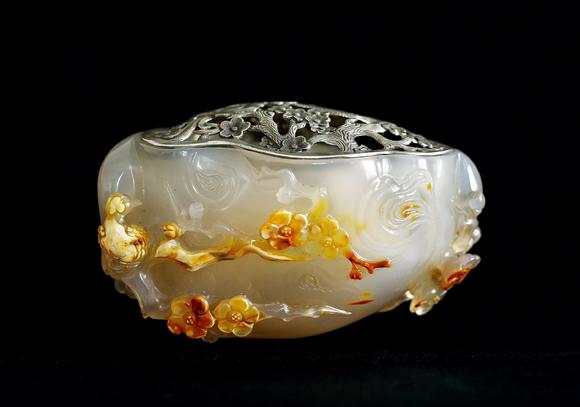 清冰糖玛瑙雕梅花水呈