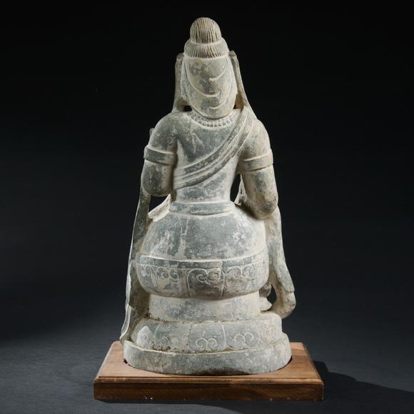 宋代 石雕观音菩萨座像