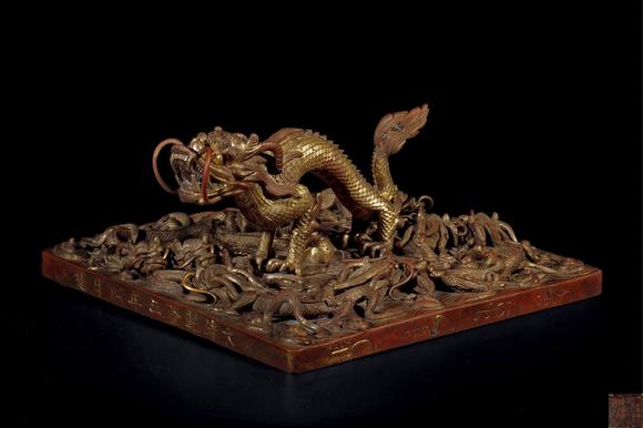 清铜鎏金九龙钮印