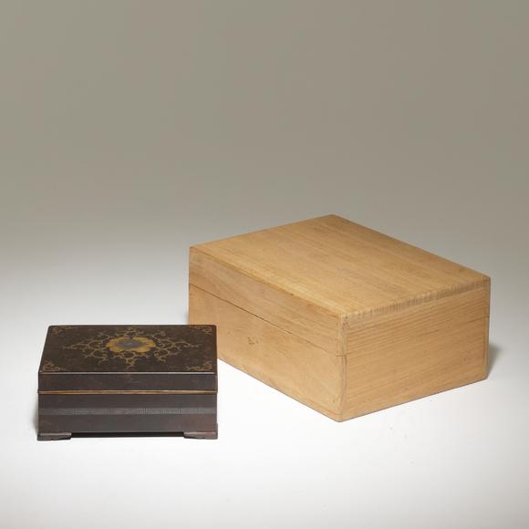 日本金工牡丹纹方盒