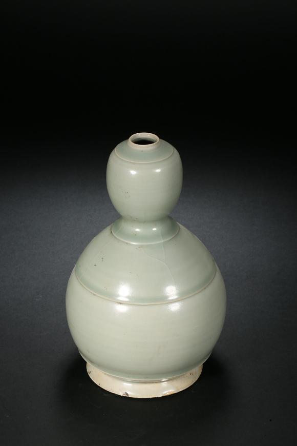 celadon gourd vase in song dynasty 宋代青釉葫芦瓶