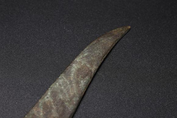 mega international auction铜制龙首刀 bronze cast dragon sword