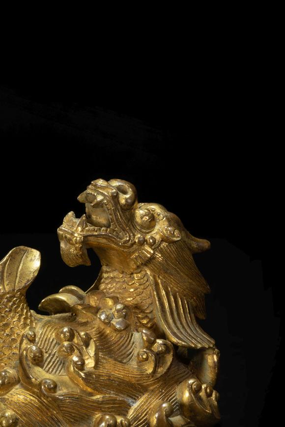 copperandgildingpaperweightfromming明代铜鎏金鱼化龙纸镇