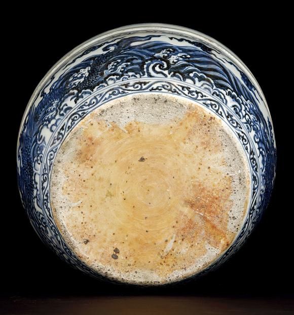 明宣德御制青花海水冀龙纹缸