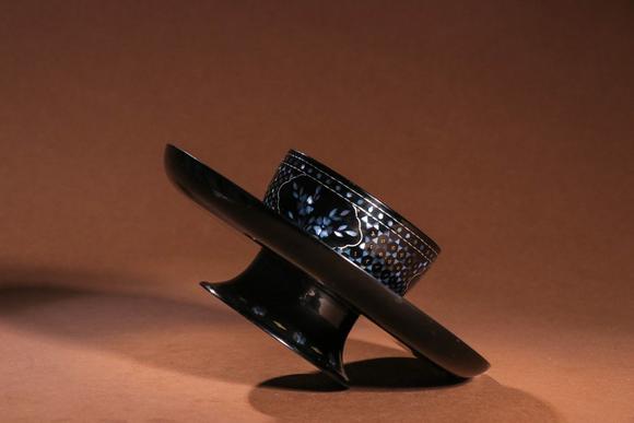 a chinese floral lacquerware caucer_a chinese flo